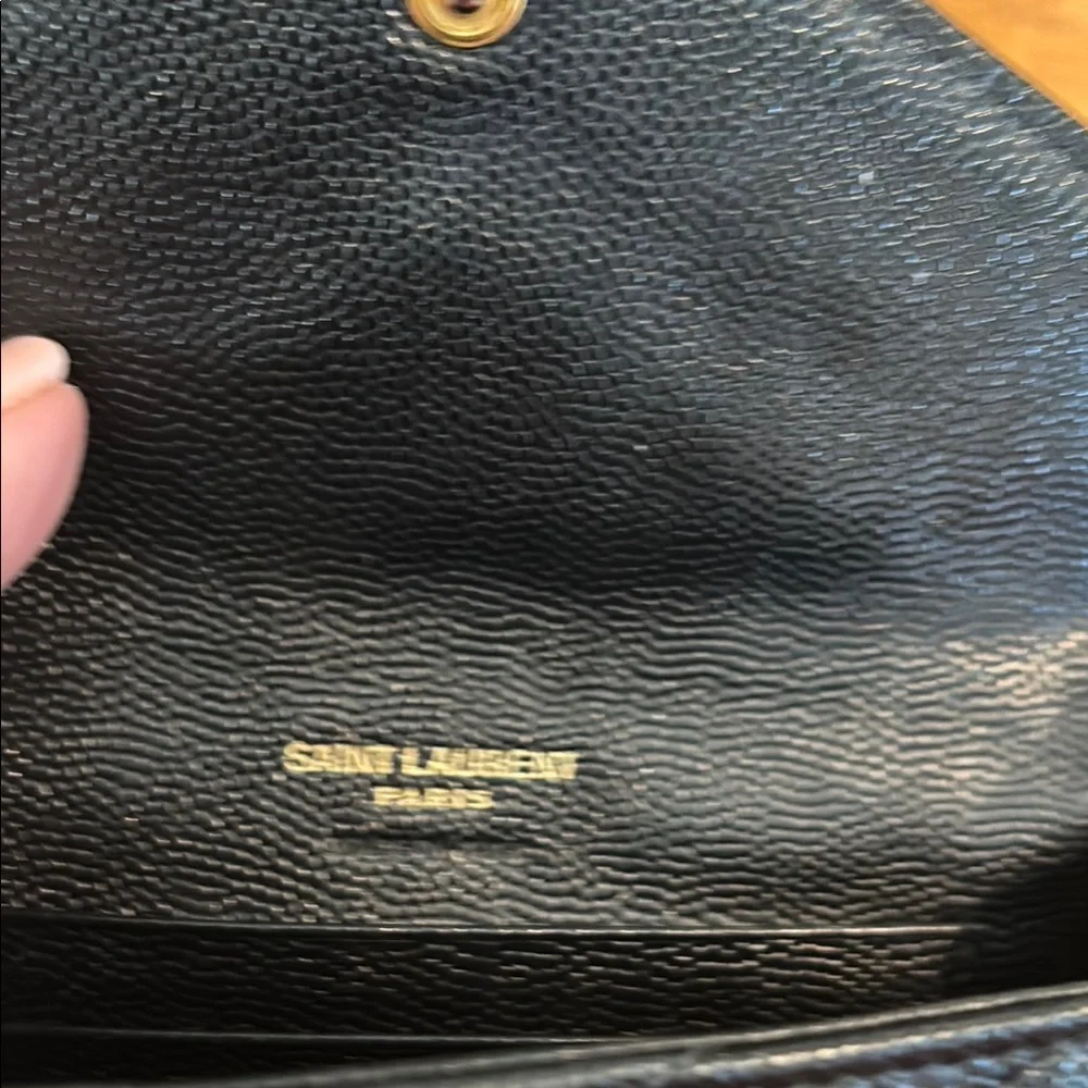 Authentic Yves Saint Laurent Black Leather Women's Compact Wallet - Picture 3 of 8